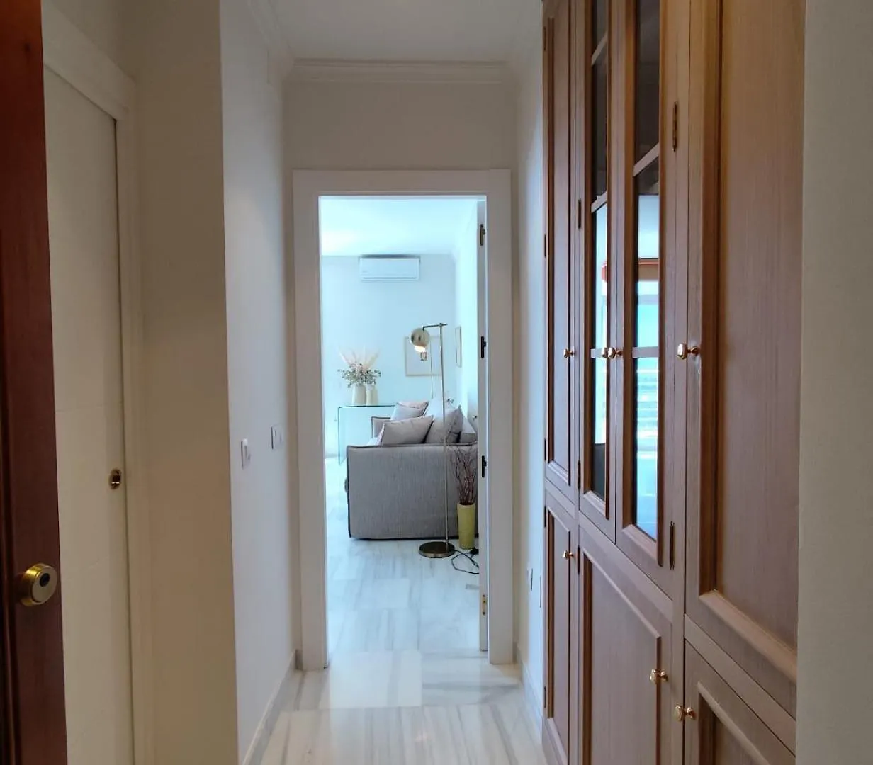 Apartamento La Roca Rental, 1 Dormitorio Confort Con Vistas Al Mar トレモリノス 0*,  スペイン