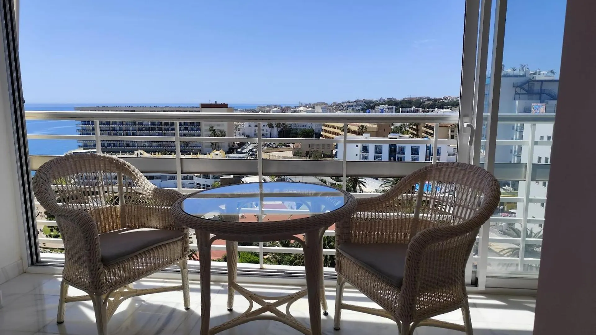 Apartamento La Roca Rental, 1 Dormitorio Confort Con Vistas Al Mar トレモリノス
